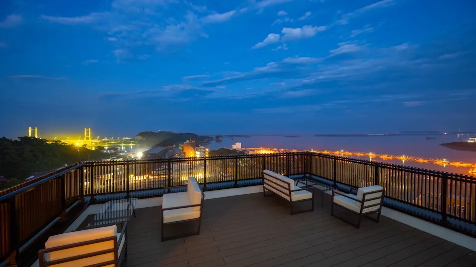 Sky and Sea Hideaway Kanon