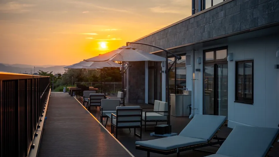 Sky and Sea Hideaway Kanon