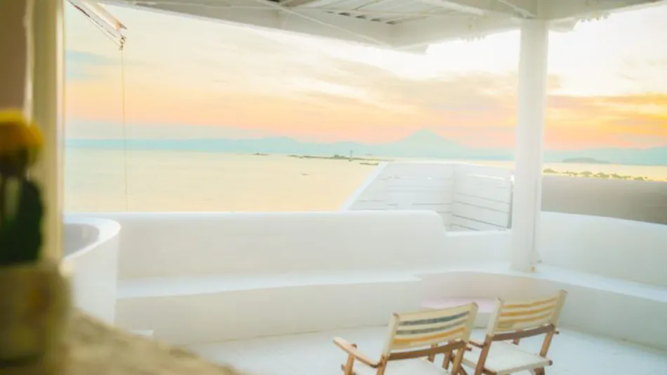 THE HOUSE on the Beach