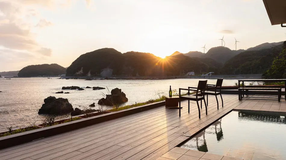 Hamabe's Cottage Silver Sea