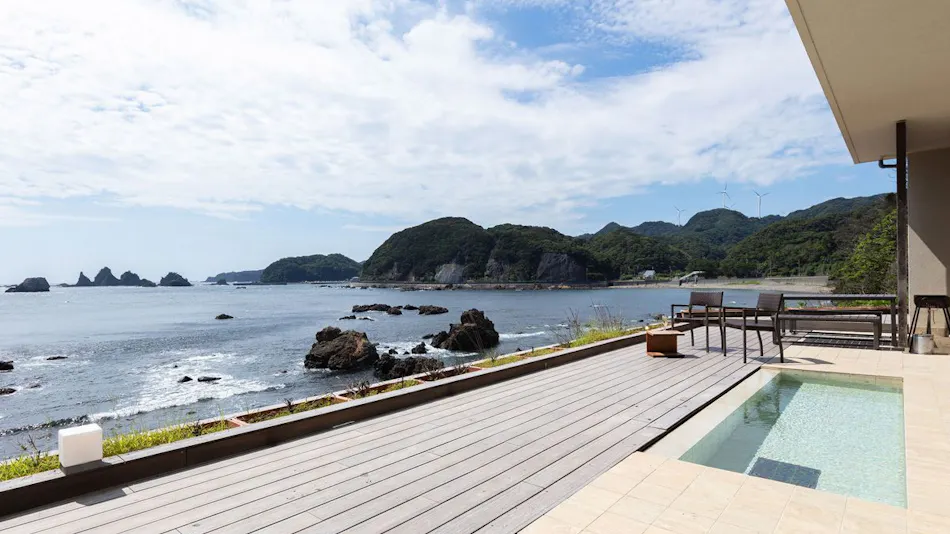 Hamabe's Cottage Silver Sea