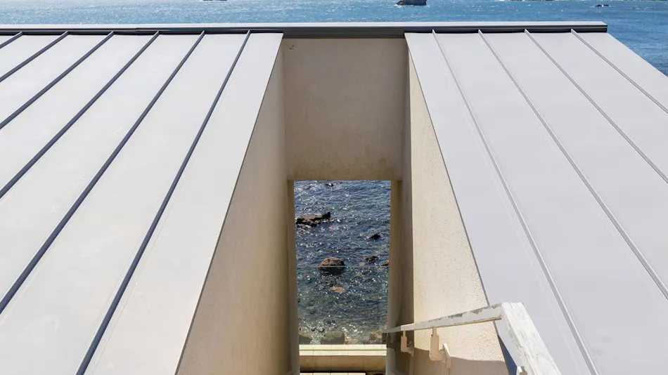 Hamabe's Cottage Silver Sea