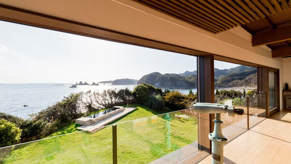 Hamabe's Cottage Silver Sea
