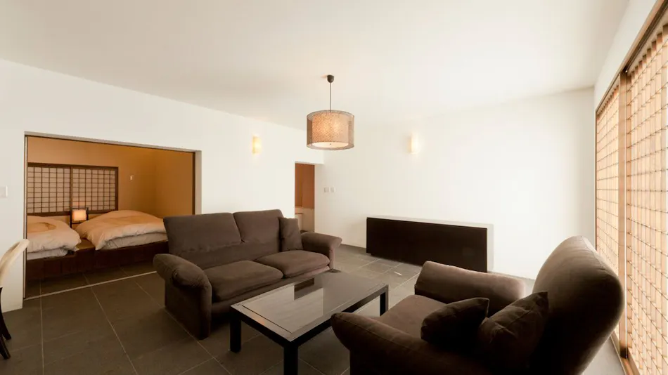 Hamabe's Cottage Silver Sea