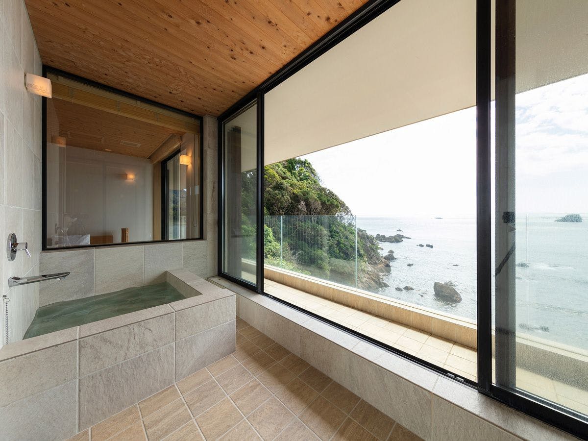 Hamabe's Cottage Silver Sea