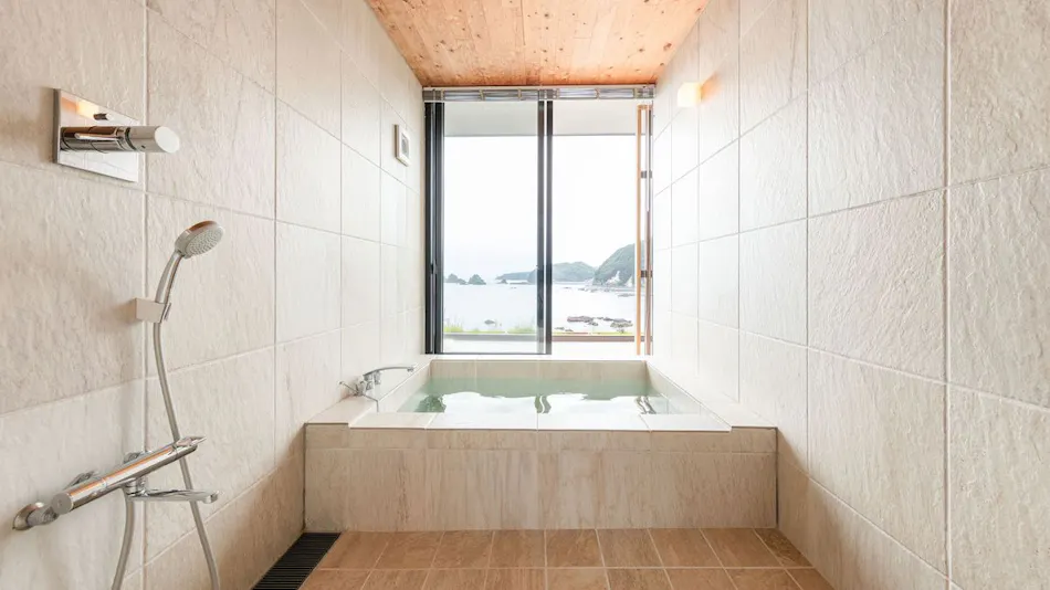 Hamabe's Cottage Silver Sea