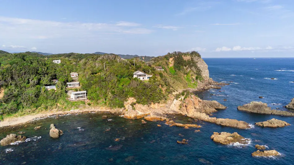 Hamabe's Cottage Silver Sea
