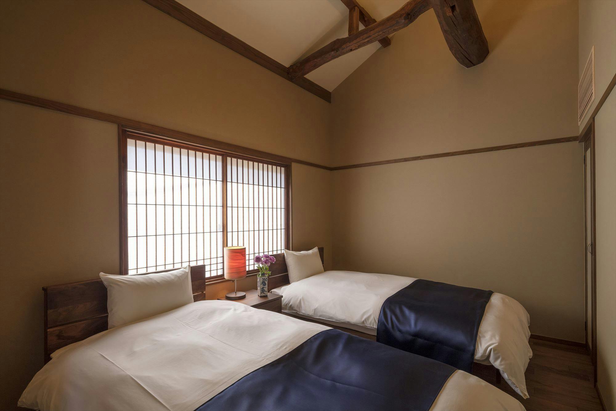 彦三町 銀の間 〈一棟貸し町家〉