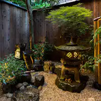 【百足屋町】庭