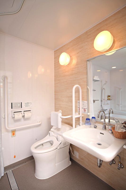 【スマートコンド泊】バリアフリールーム（定員２名・30平米）のトイレ