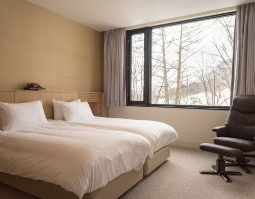 ベットルームからは咲花ゲレンデが一望