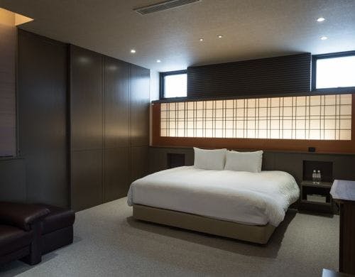 主寝室　エンスイート