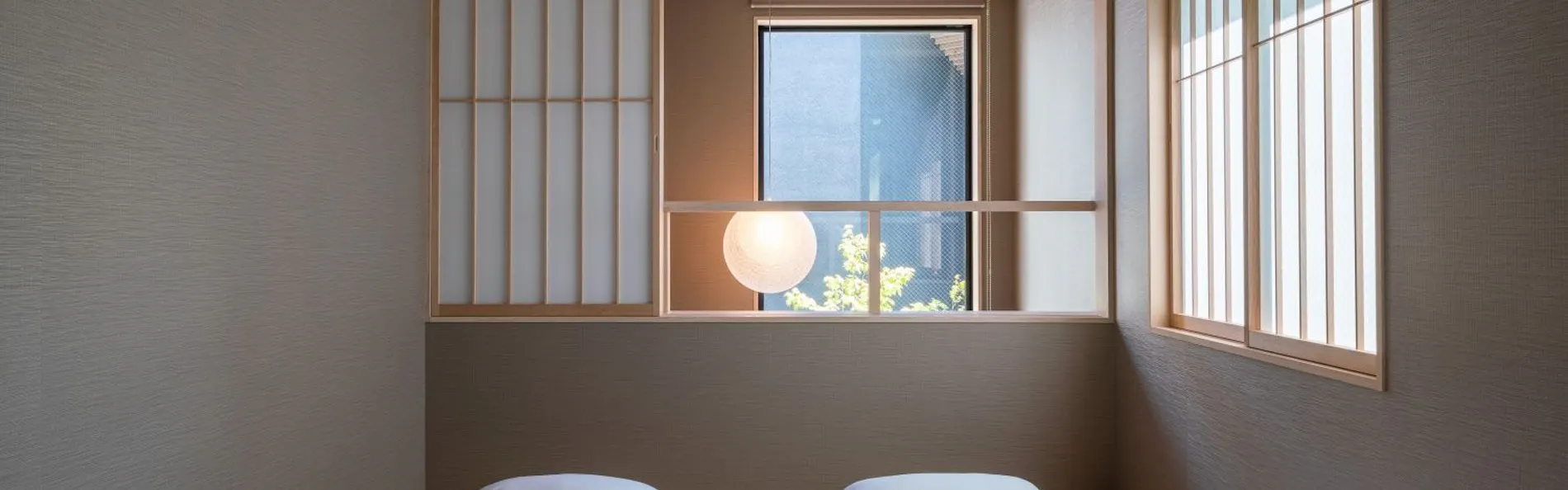 群青の月