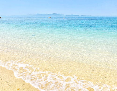 目の前に砂浜があり、散歩したりできます。