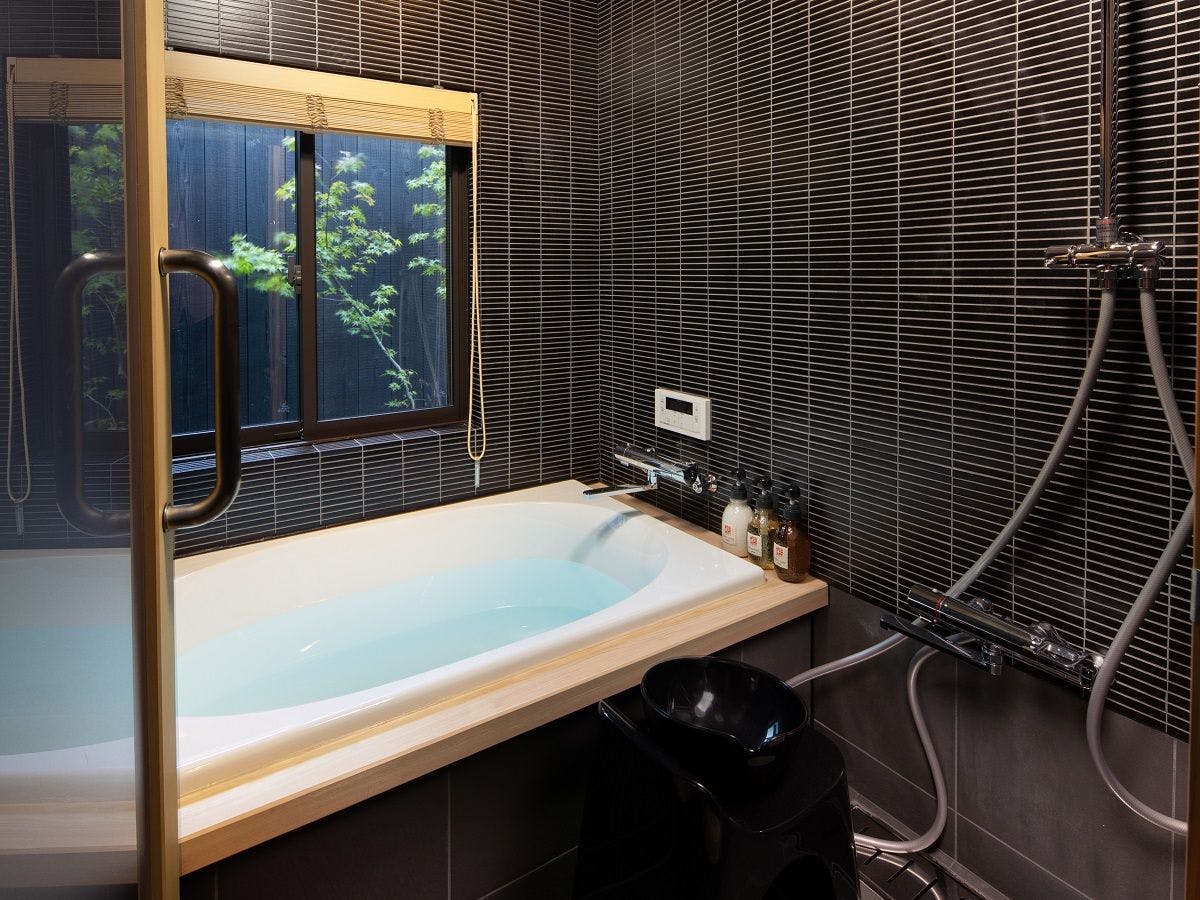 Kanade Kyotoekiminami