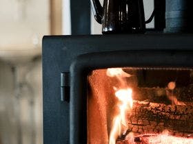 森の古民家　かろり