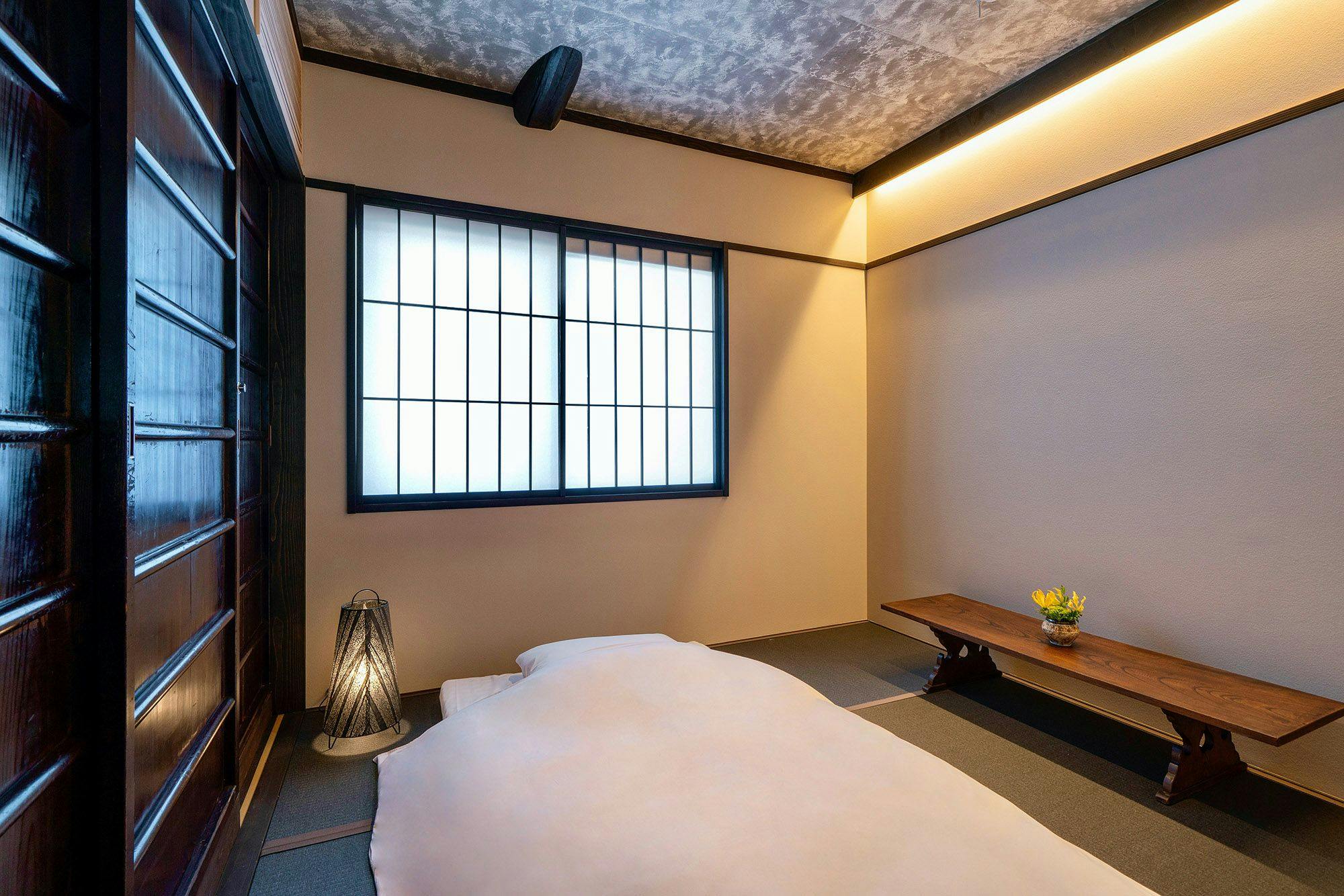 武家屋敷 しをり 〈一棟貸し町家〉