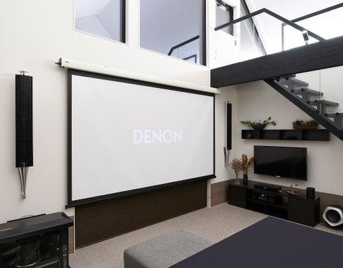 ポラリスヴィラの大画面スクリーン