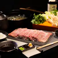 ชาบูเนื้อวัวแบรนด์ลายหินอ่อน|รับประทานอาหารในห้องพัก