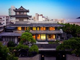 穴吹邸