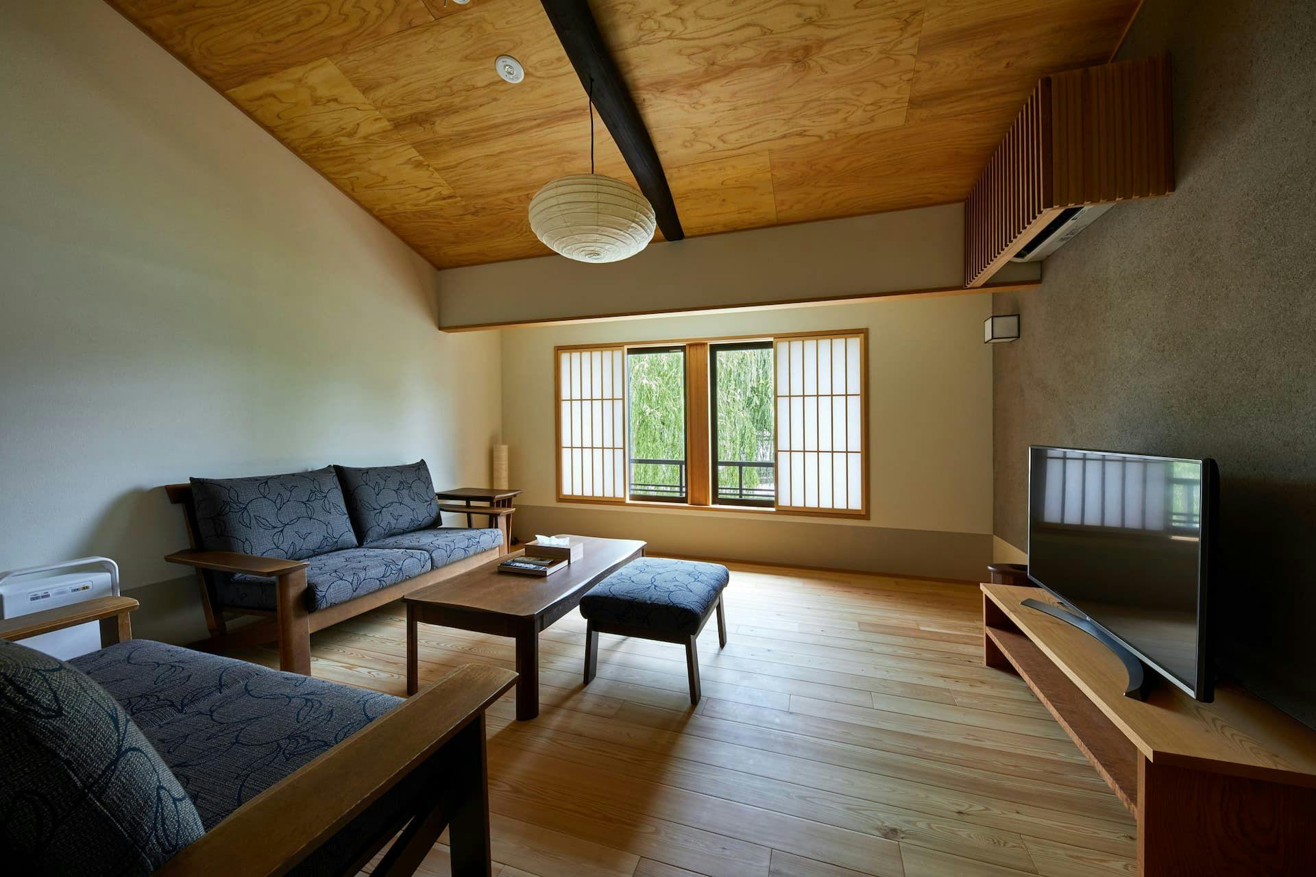 ぎをん白川の宿 一本橋