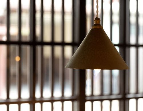 高岡銅器の技をもって作られた照明