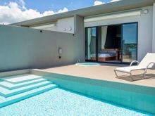 プライベートプール付き貸別荘 ヴィラ 沖縄 ニッポンへ行コウ