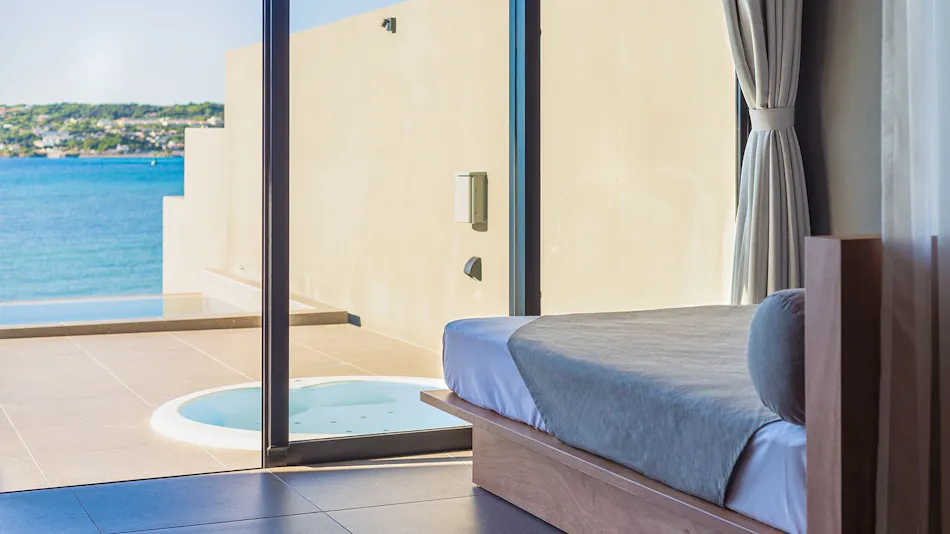 Feliz Villa Suite Kourijima View