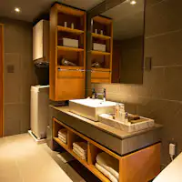 Bilik Serbuk (Malam)