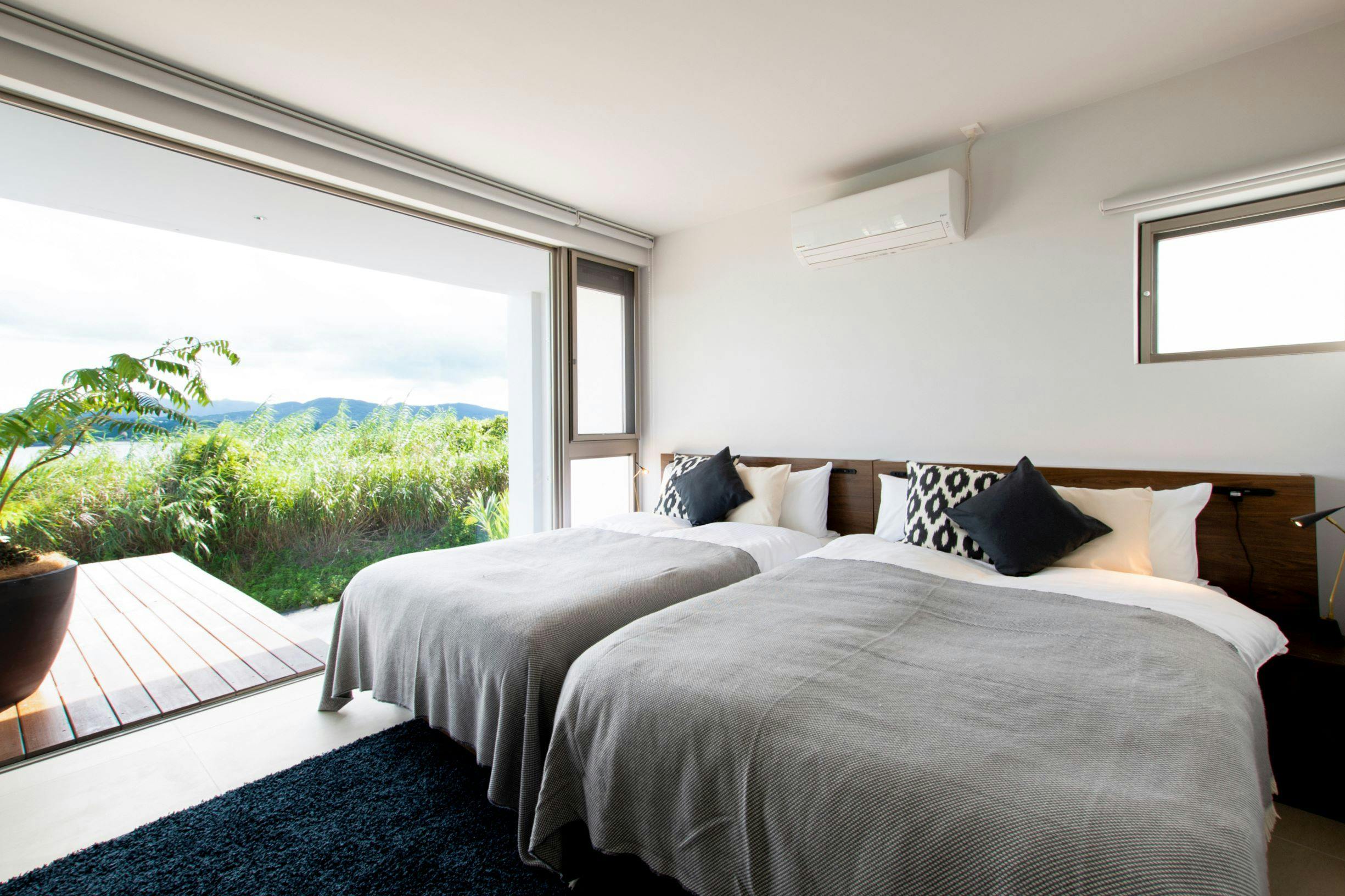 KOURI VILLA Indigo