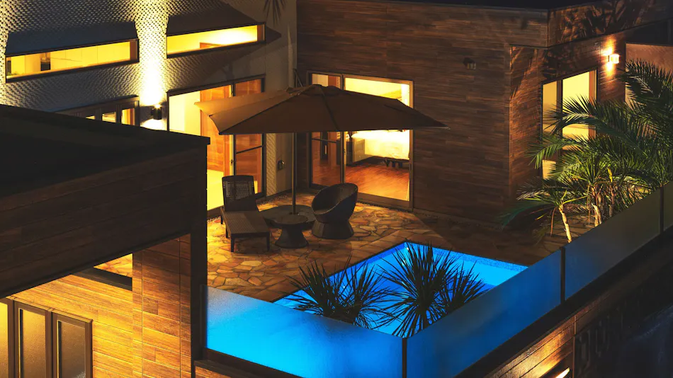 PRIVE