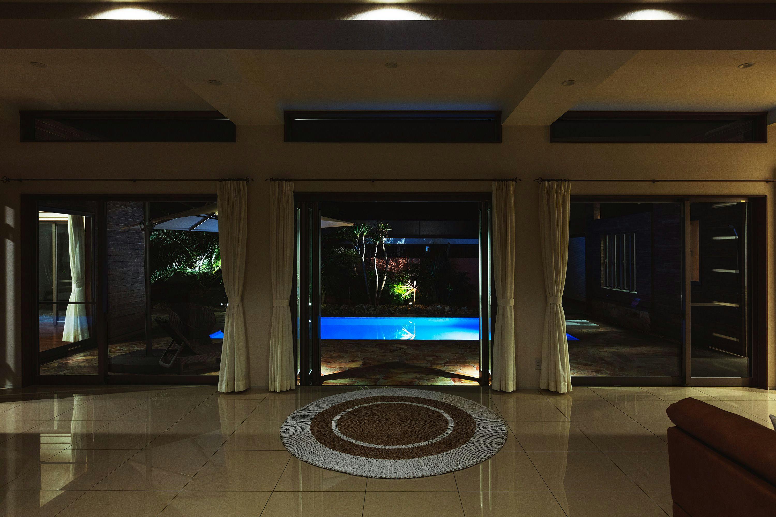 PRIVE