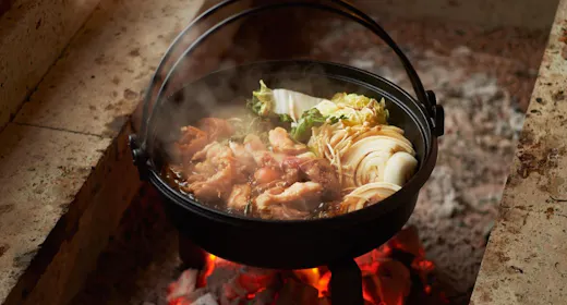 ご夕食は地元料理旅館の京地鶏のすきやき&地元食材の朝食(和食)プラン