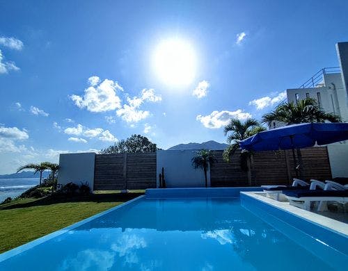 ヴィラ「空」のプールサイド