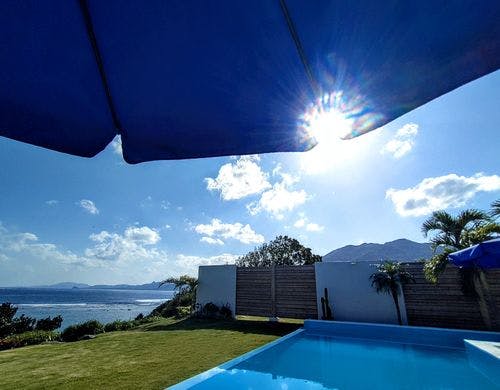 ヴィラ「空」のプールサイド