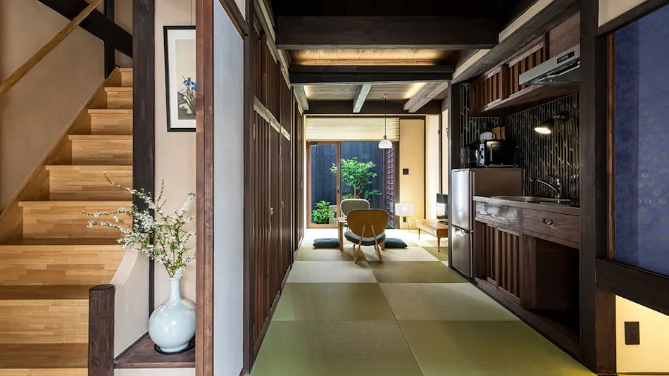 Yorozuba <Whole Townhouse Rental>