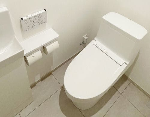 ウォシュレット付きトイレ
