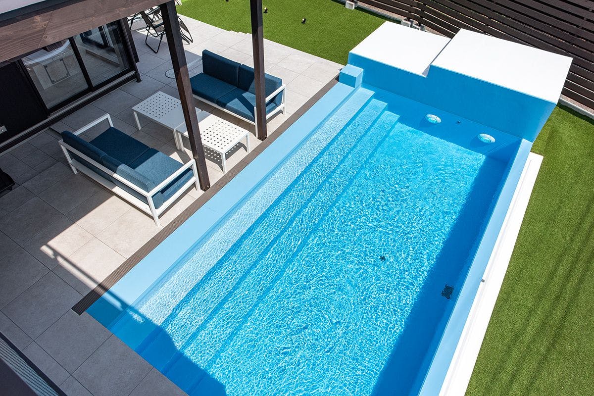 สระว่ายน้ำ