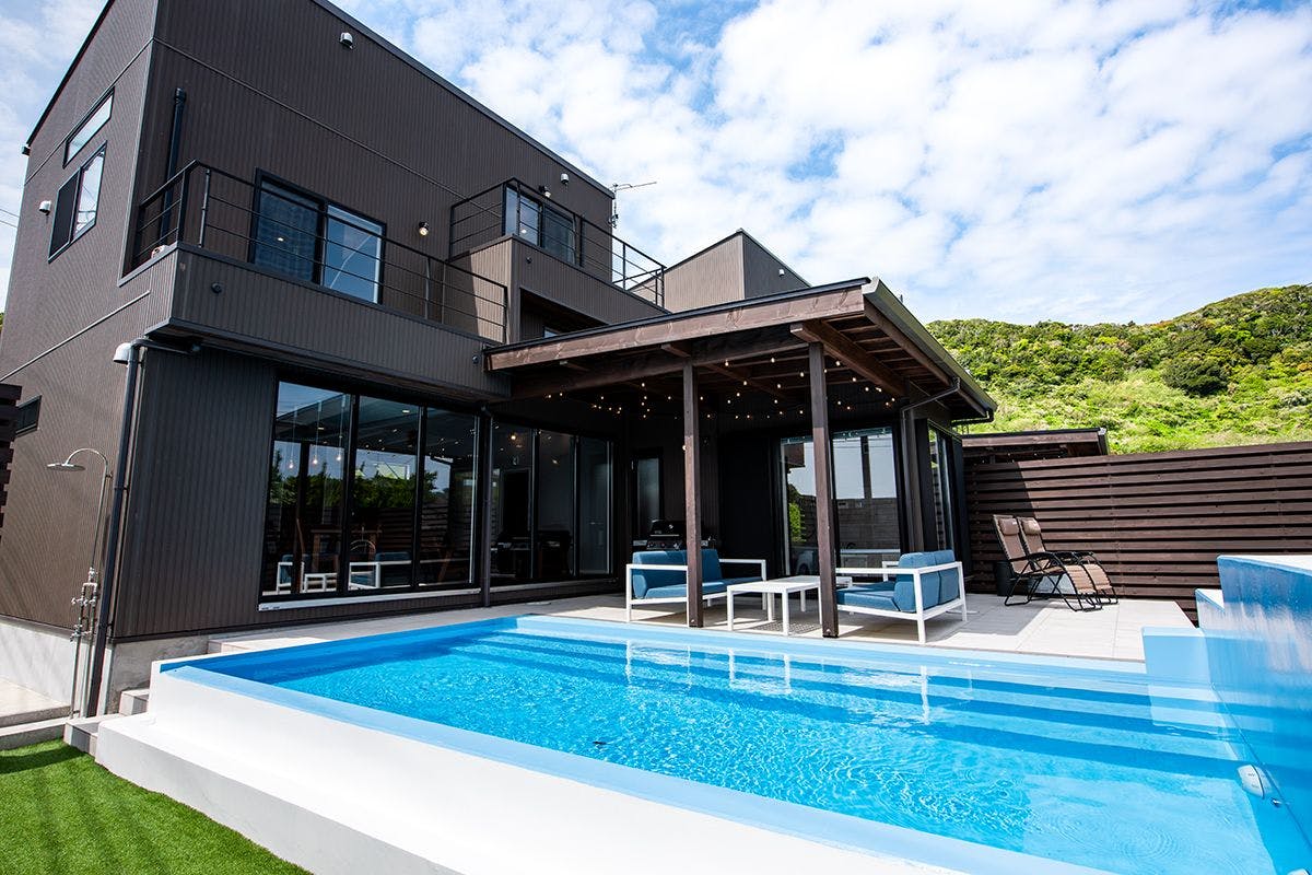 *【สระว่ายน้ำ】