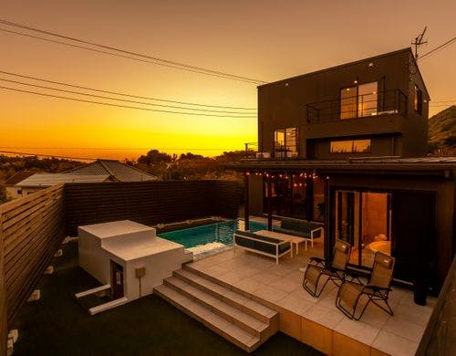 *【Retreat Villa Aym（夕方）】