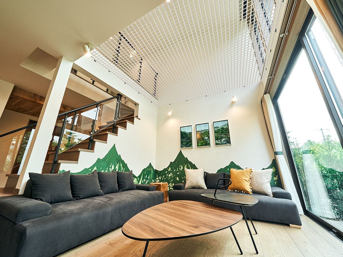 【南館】102/吹き抜けリビングルーム