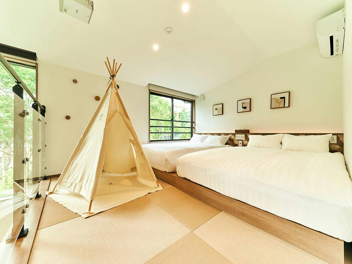 【South Wing】101-102/Bedroom