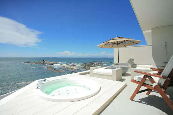 อ่างจากุซซี่