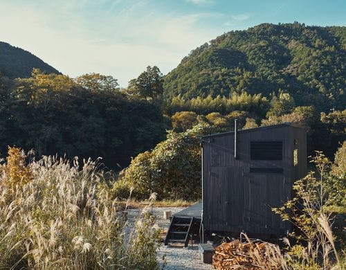 自然に溶け込むCABIN