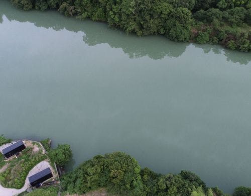 雄大な川と一体化する体験
