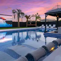 游泳池・泳池酒吧・蹦床