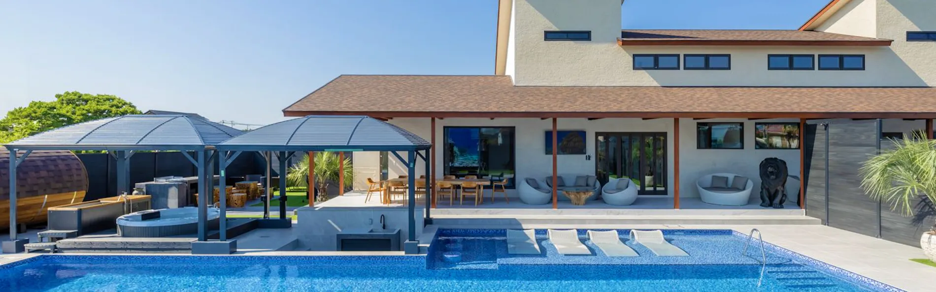 moe resort