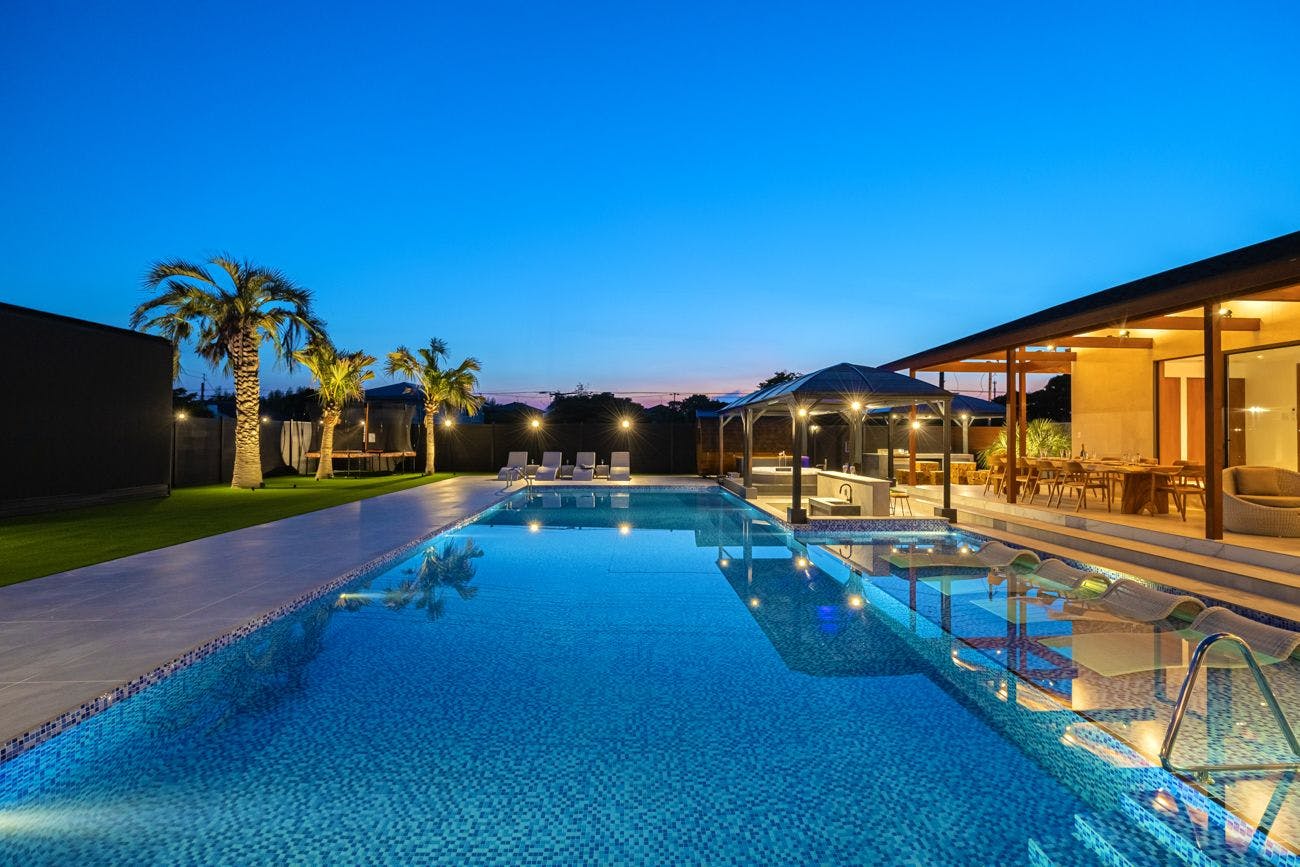 moe resort