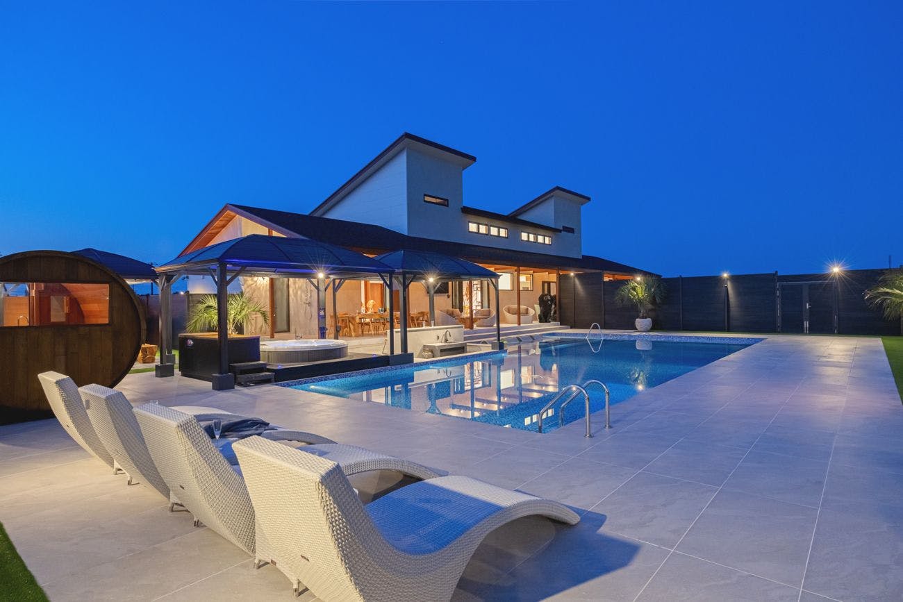 moe resort