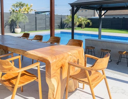 ピロティ・10人掛けダイニングテーブル